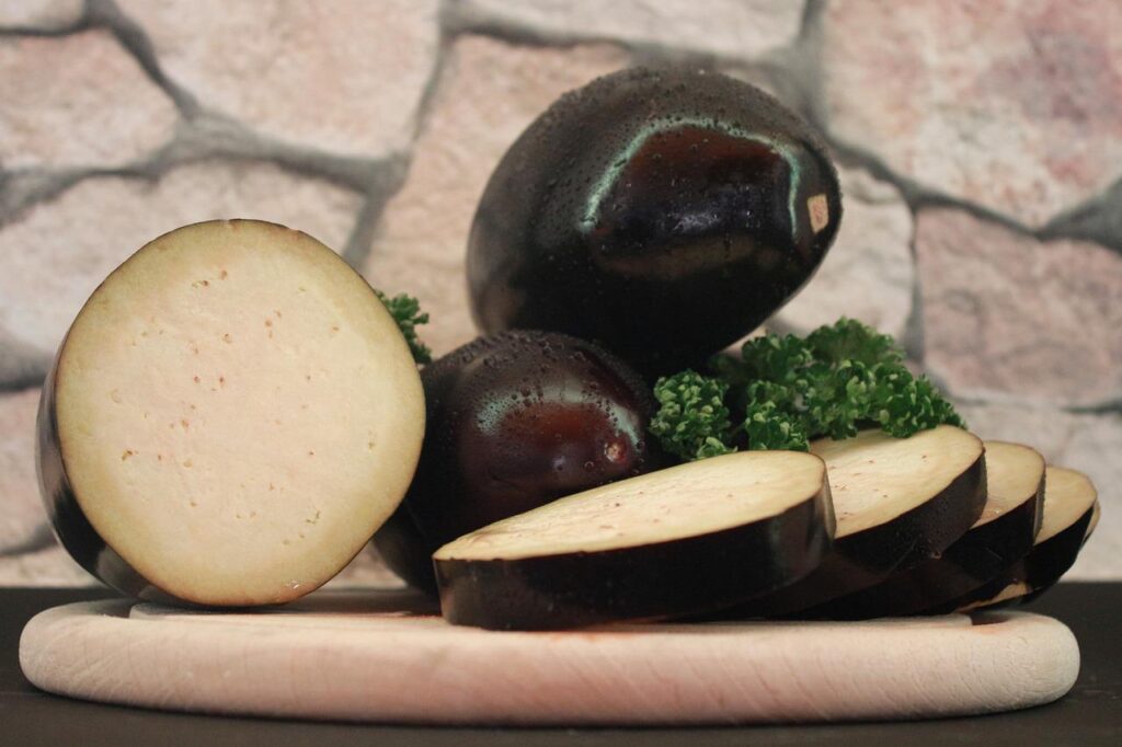 eggplant, vegetables, food-4771717.jpg