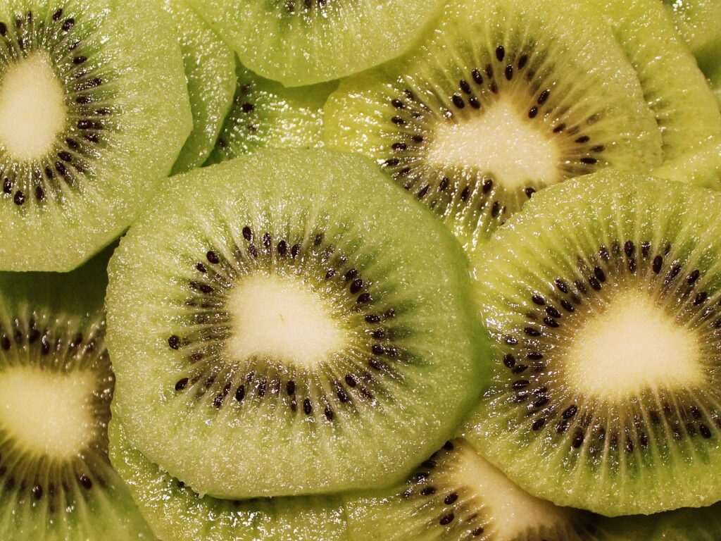 kiwi, fruit, green-610483.jpg